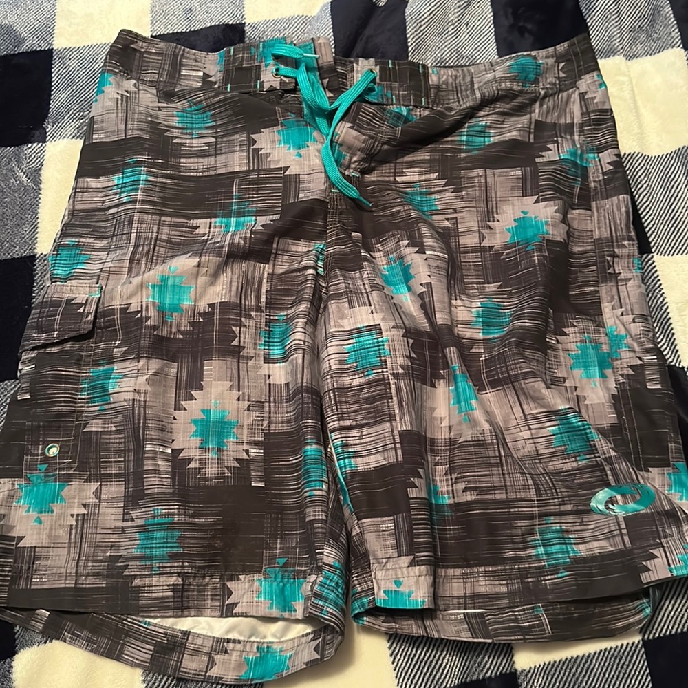 Men’s swim trunk